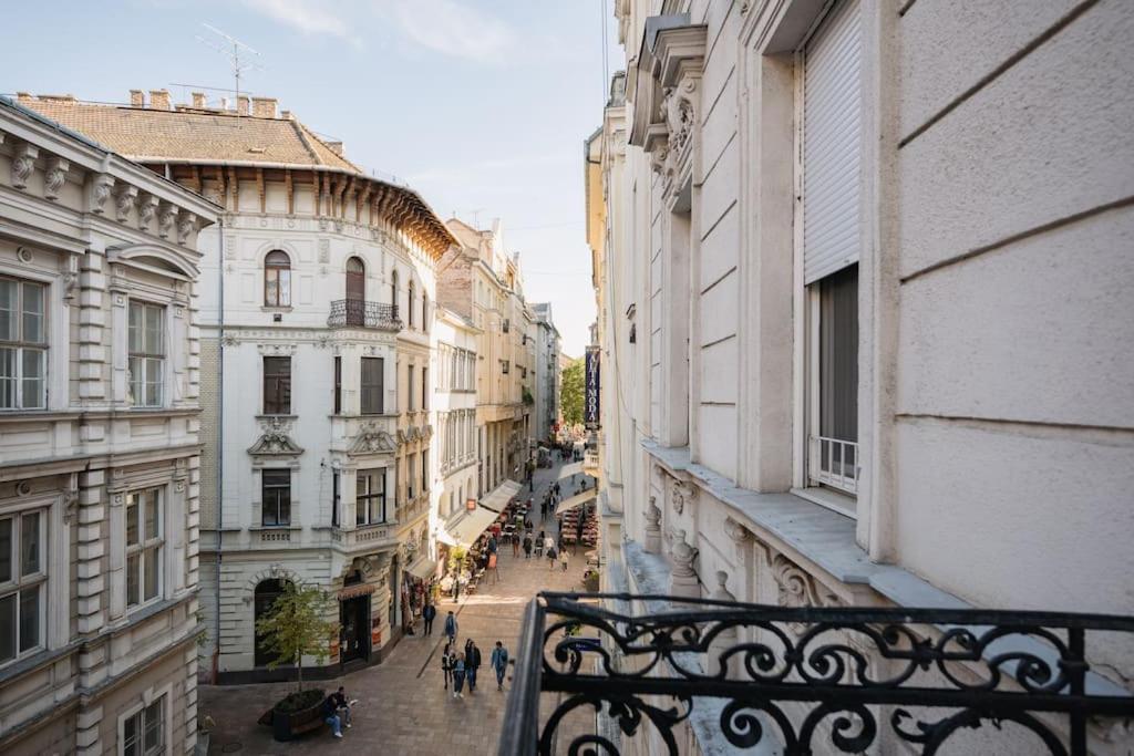 Your Dream At Vaci Street Apartamento Budapeste