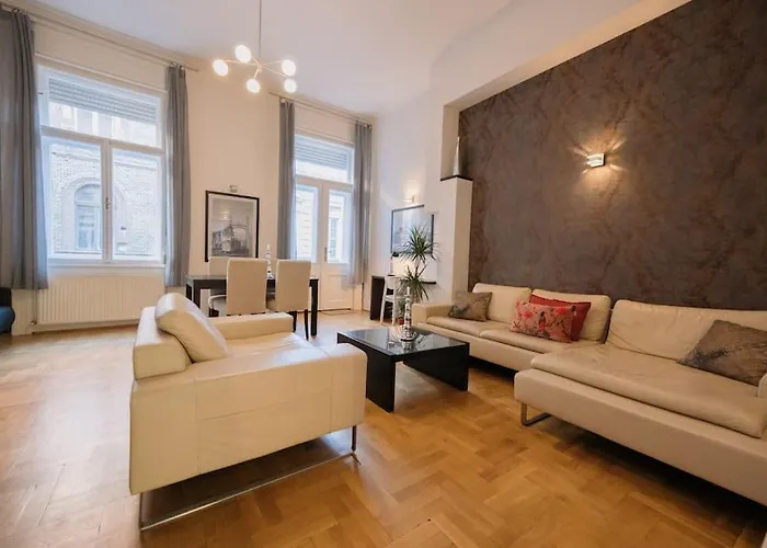 Your Dream Home At Vaci Street